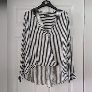 Zara Women's Black and White Striped Top